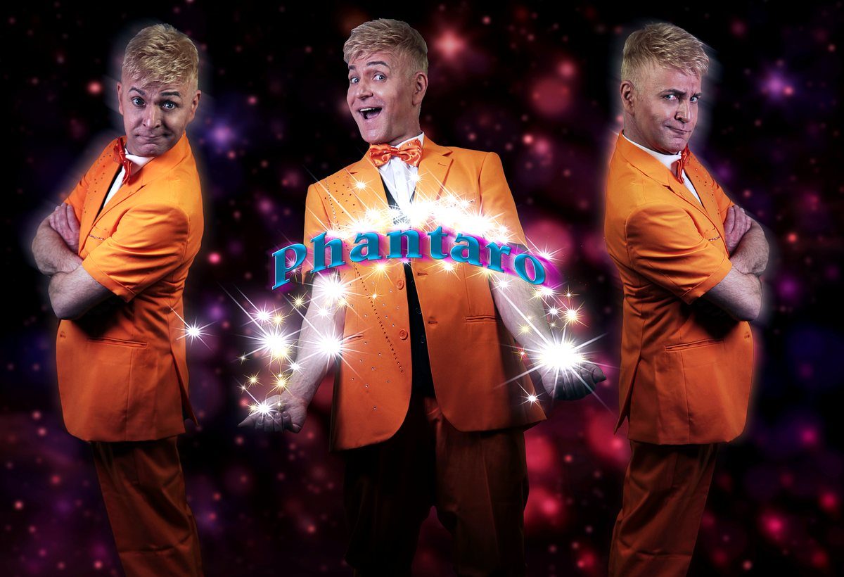 Comedy-Zaubershow mit Phantaro auf der Bühne